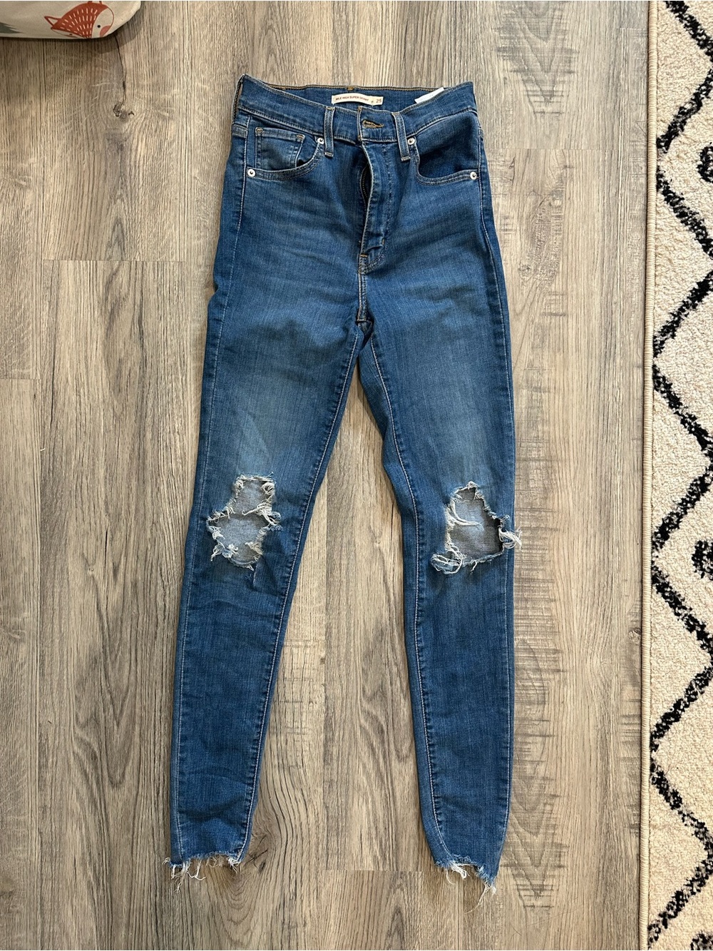 Levi's Women's Ripped Skinny Jeans - Medium Blue